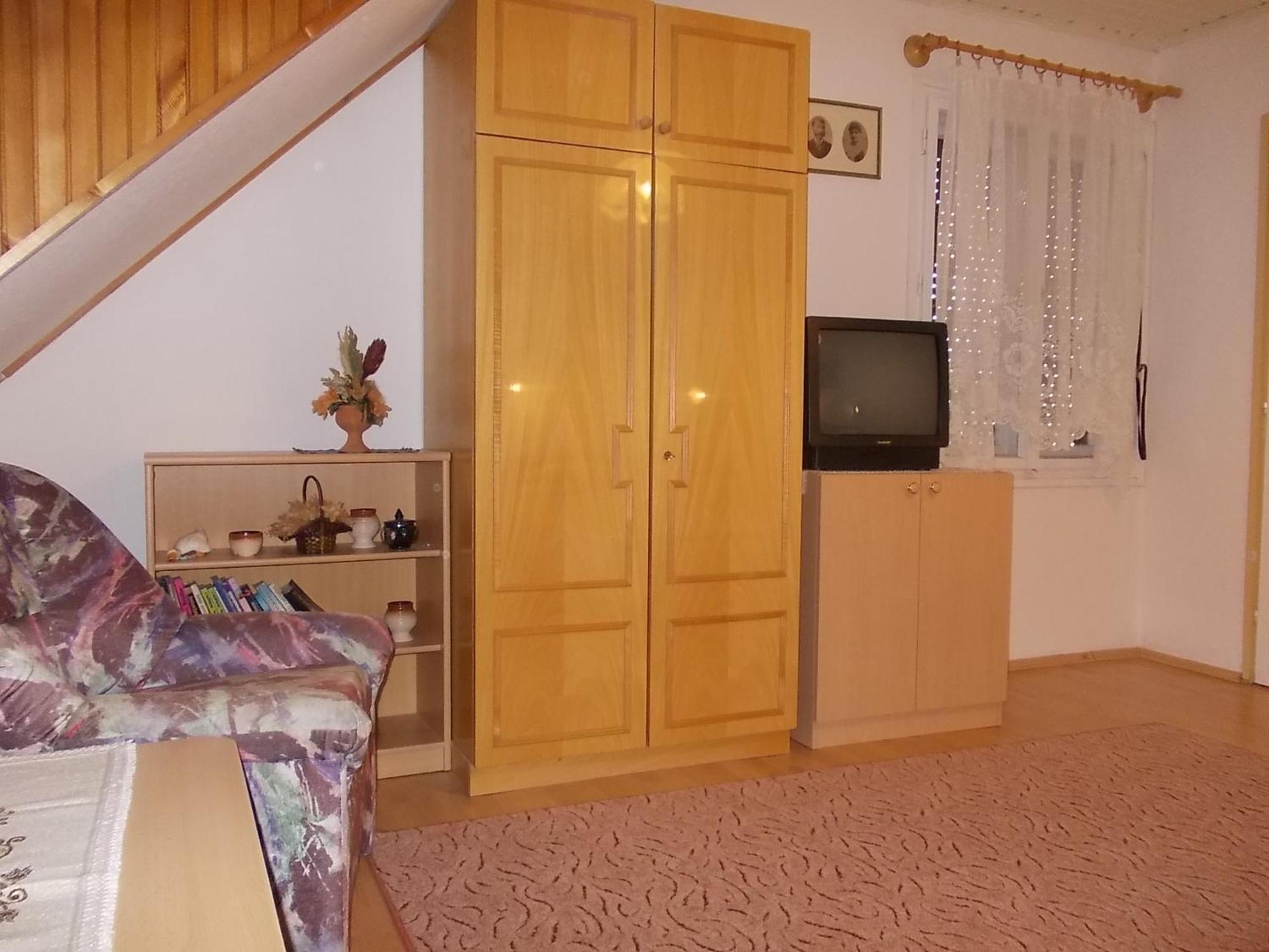 Judit Vendeghaz Heviz Room photo