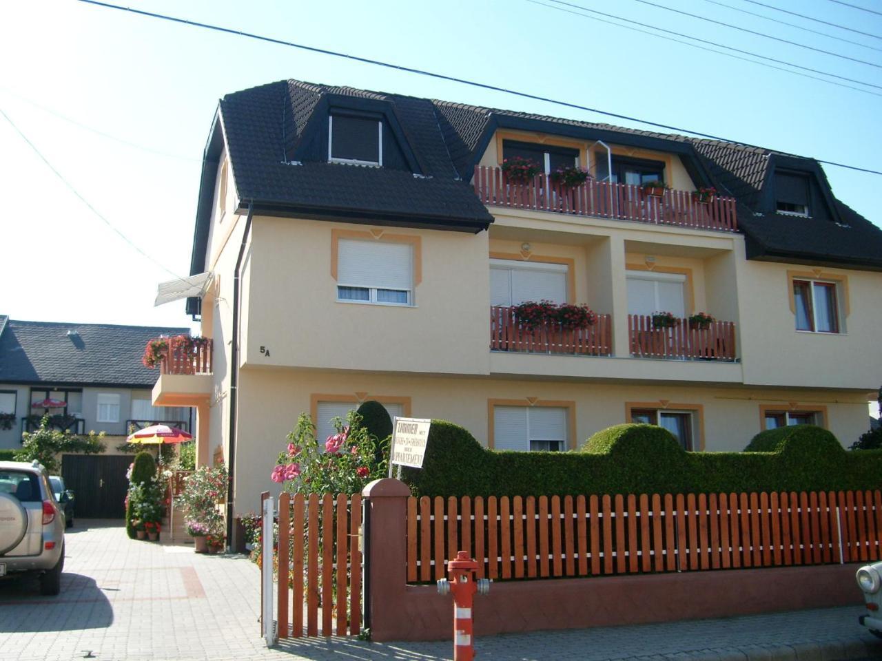 Judit Vendeghaz Heviz Exterior photo